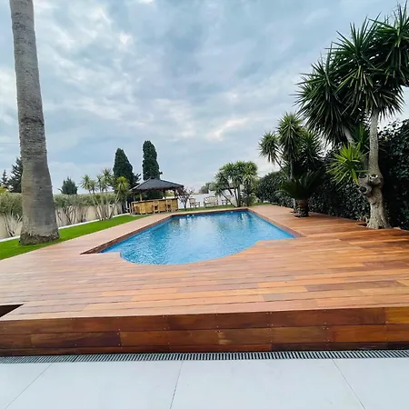 Villa Bali De Standing, 8 Couchages A 5 Min D'arles Arles