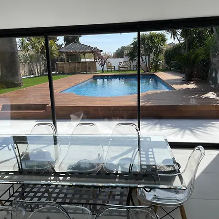 Bali De Standing, 8 Couchages A 5 Min D'arles Villa