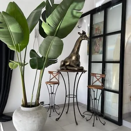 Bali De Standing, 8 Couchages A 5 Min D'arles * Arles